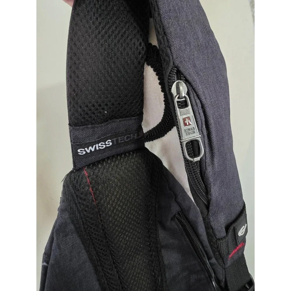 Nice Unisex Swiss Gear Tech Sling Bag Black Multiple Zippered Compartments VguC